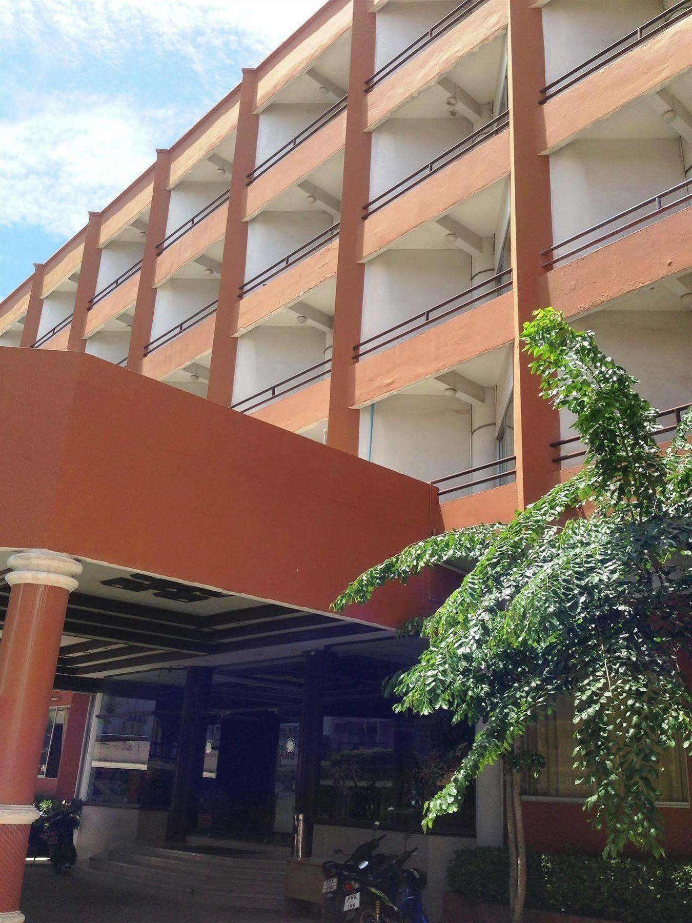 Skaw Beach Hotel Pattaya Luaran gambar