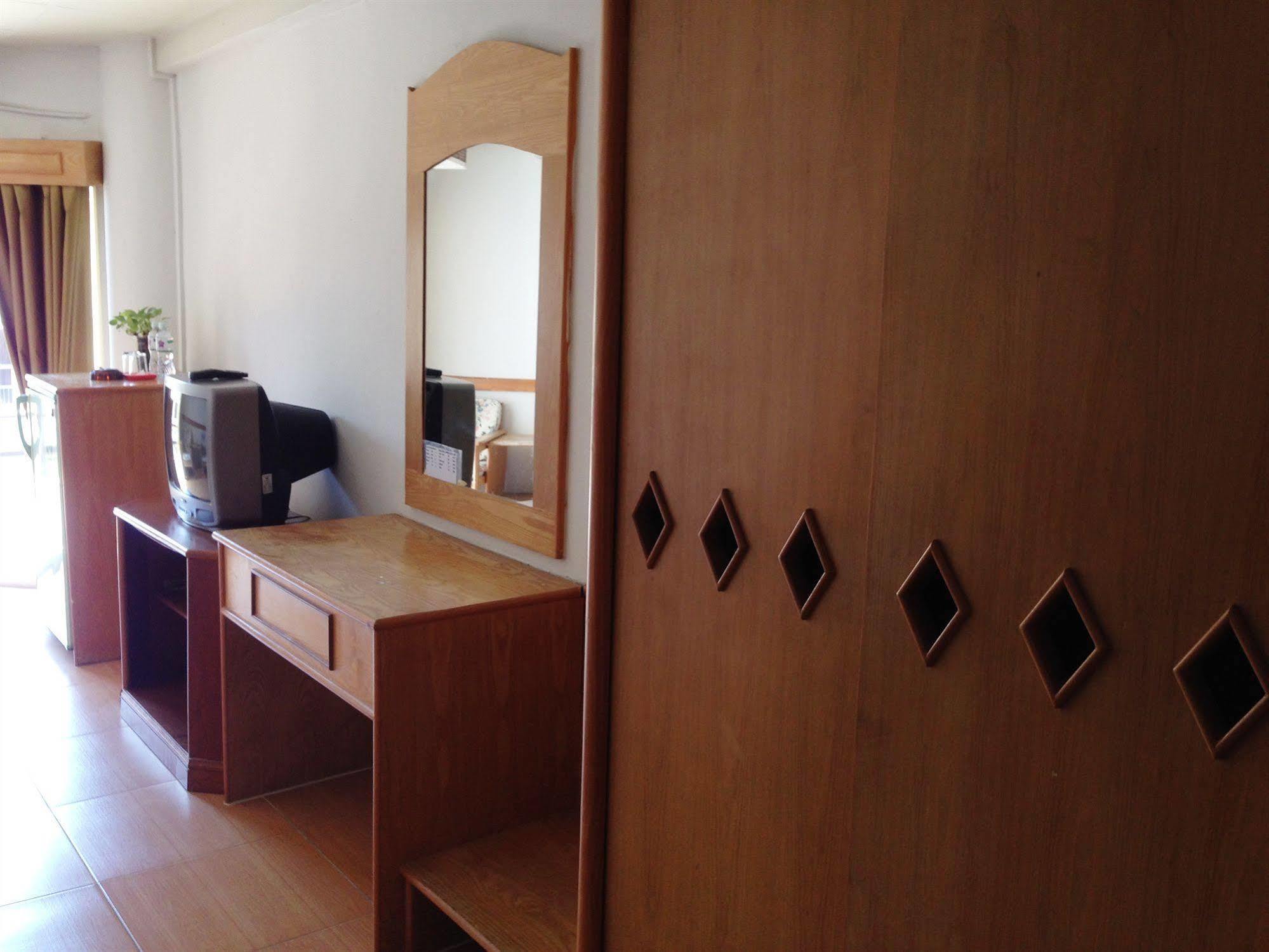 Skaw Beach Hotel Pattaya Luaran gambar