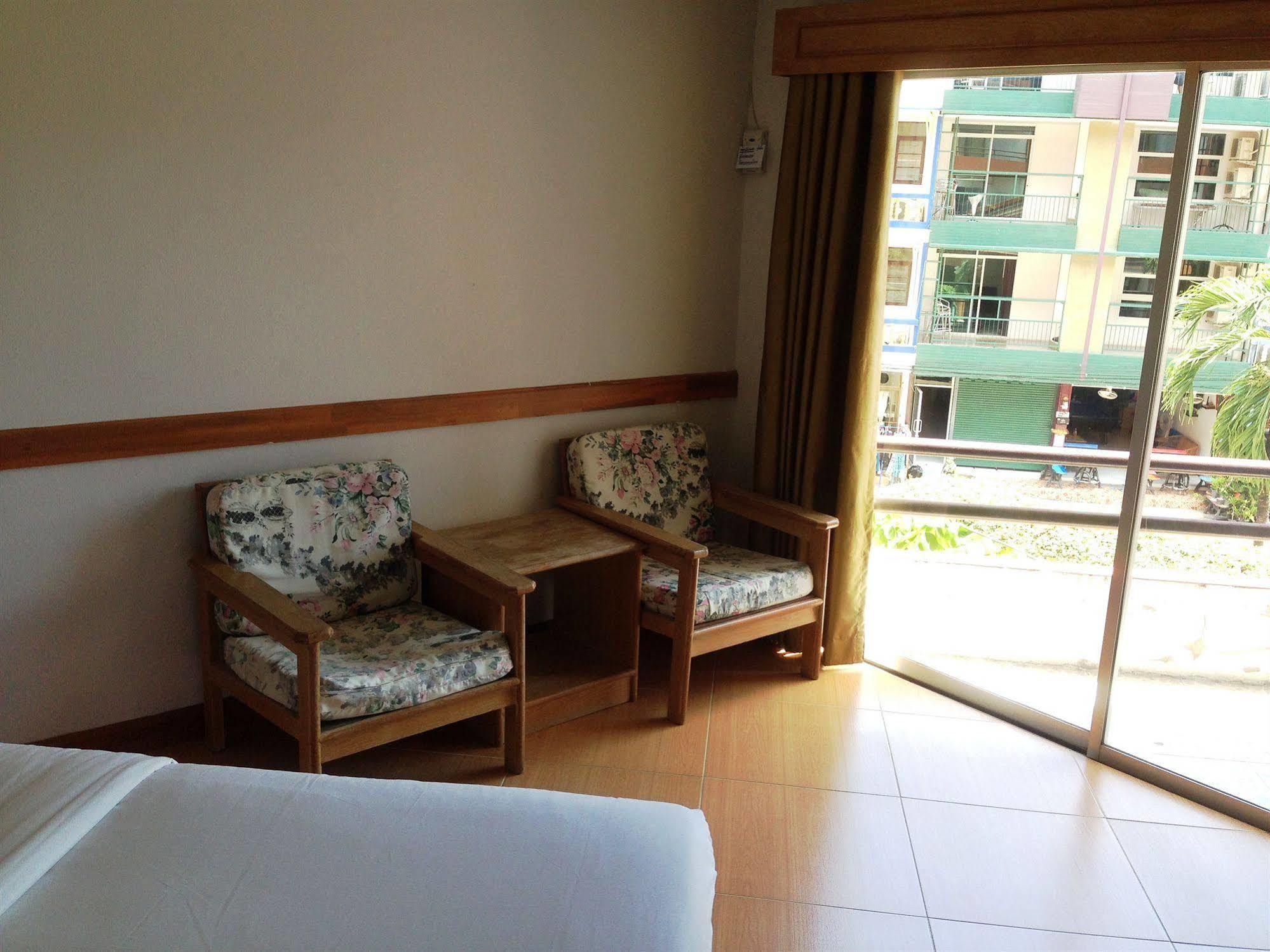 Skaw Beach Hotel Pattaya Luaran gambar