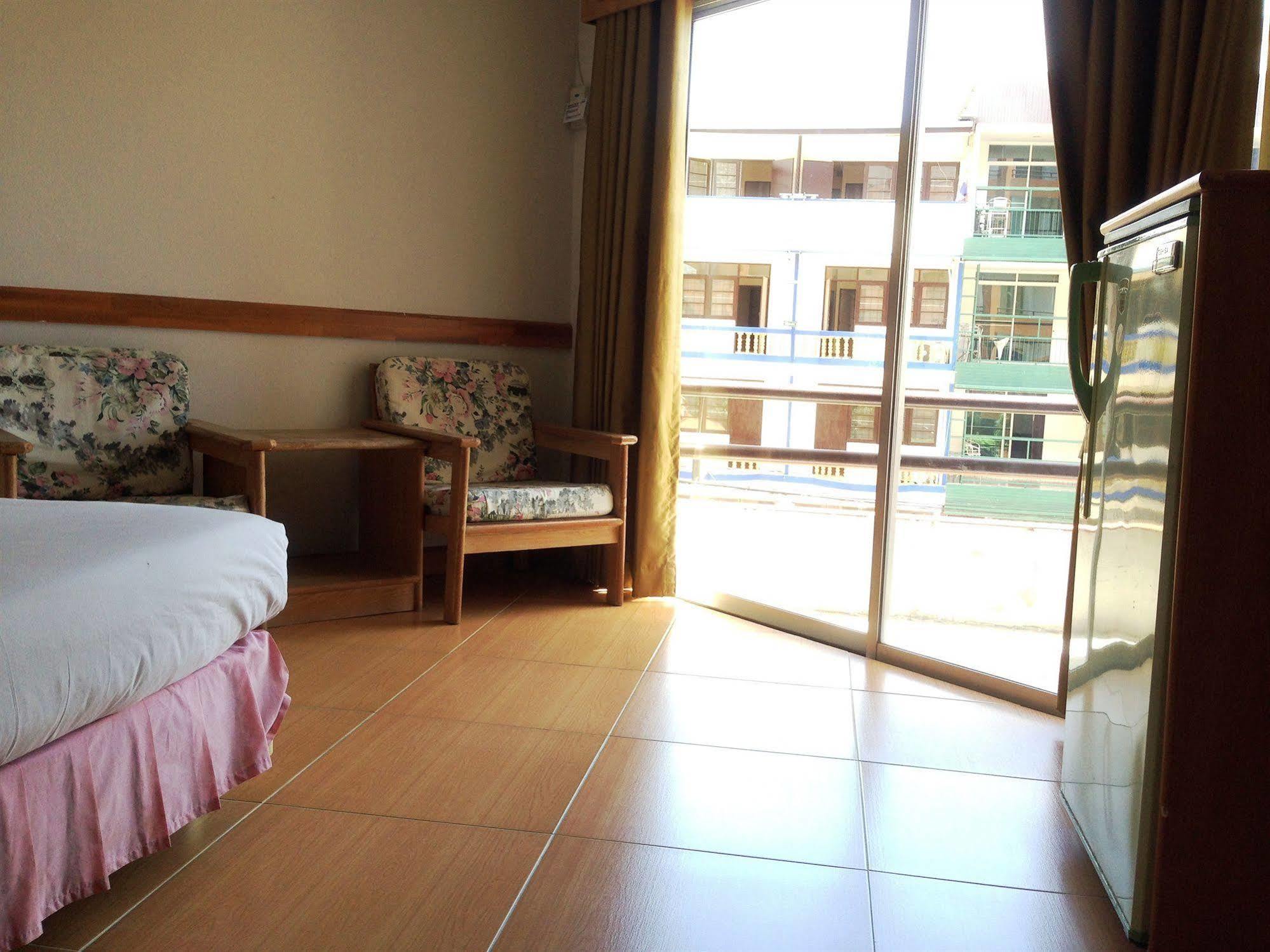 Skaw Beach Hotel Pattaya Luaran gambar