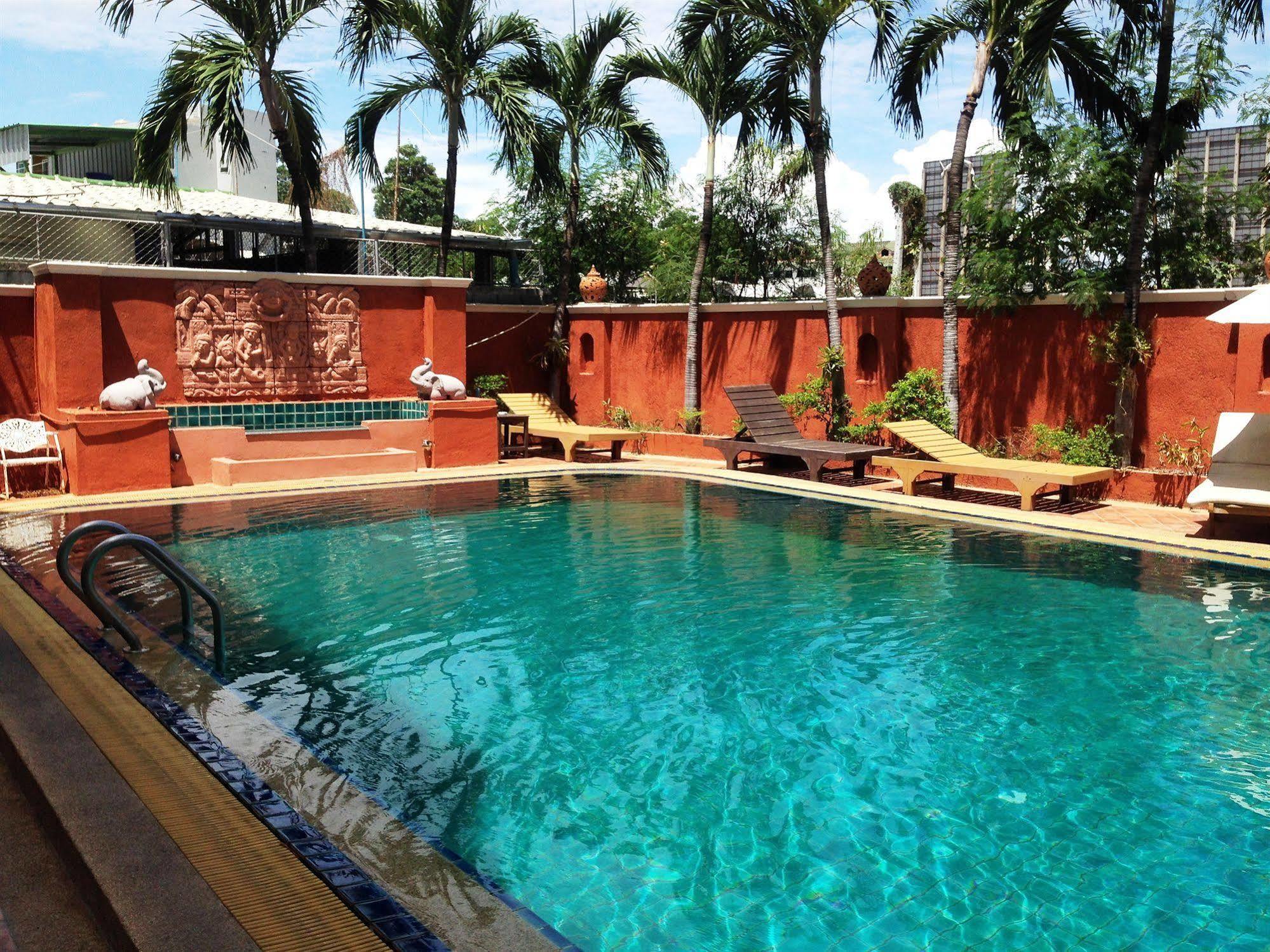 Skaw Beach Hotel Pattaya Luaran gambar