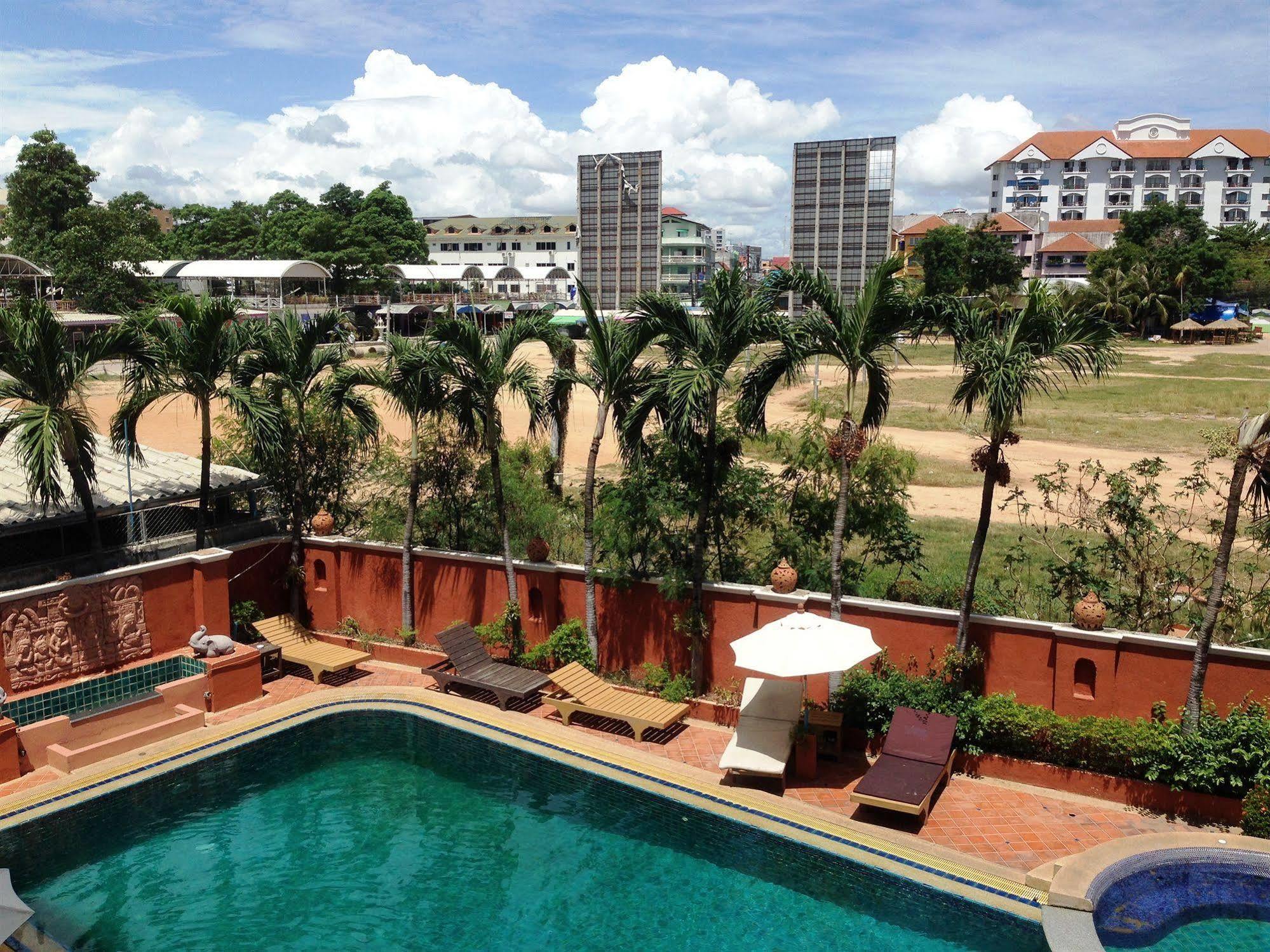 Skaw Beach Hotel Pattaya Luaran gambar