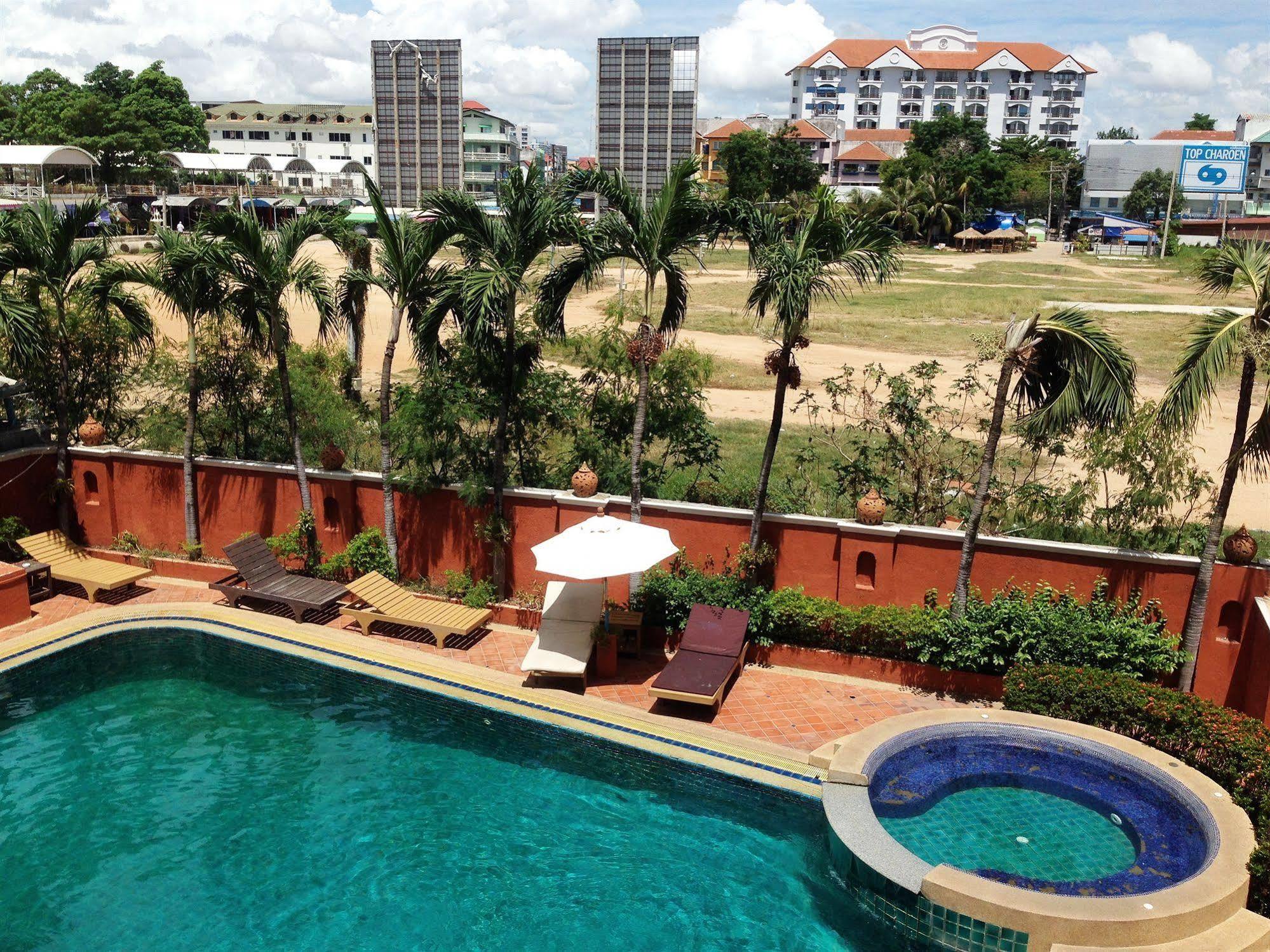 Skaw Beach Hotel Pattaya Luaran gambar