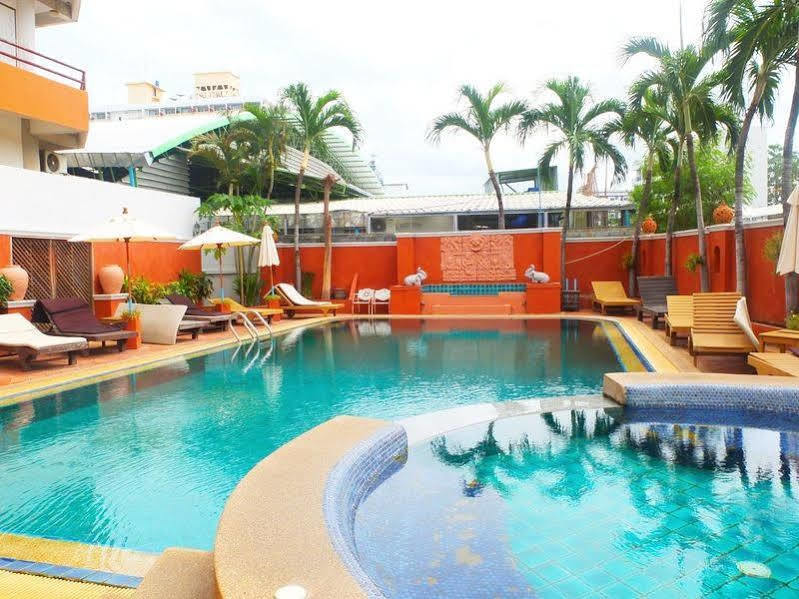 Skaw Beach Hotel Pattaya Luaran gambar